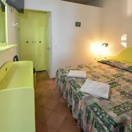 Hotel Club Torre Capovento 3*