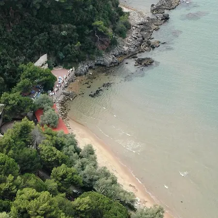 Hotel Club Torre Capovento 3*