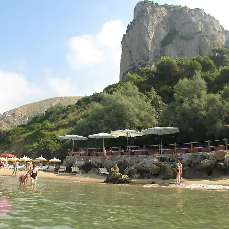 Hotel Club Torre Capovento 3*